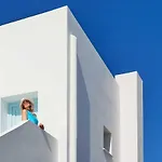 Perigiali Hotel 3*