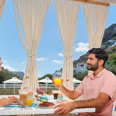 Perigiali Hotel 3*