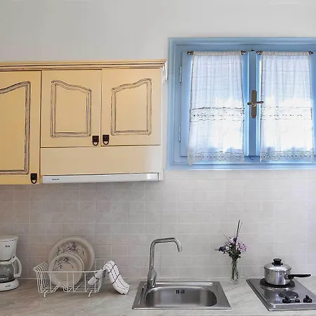 Otel Perigiali 3*